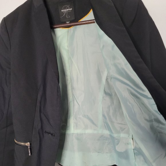 RESERVED Women's Black Business Blazer One Button Size 34 - Picture 4 of 9